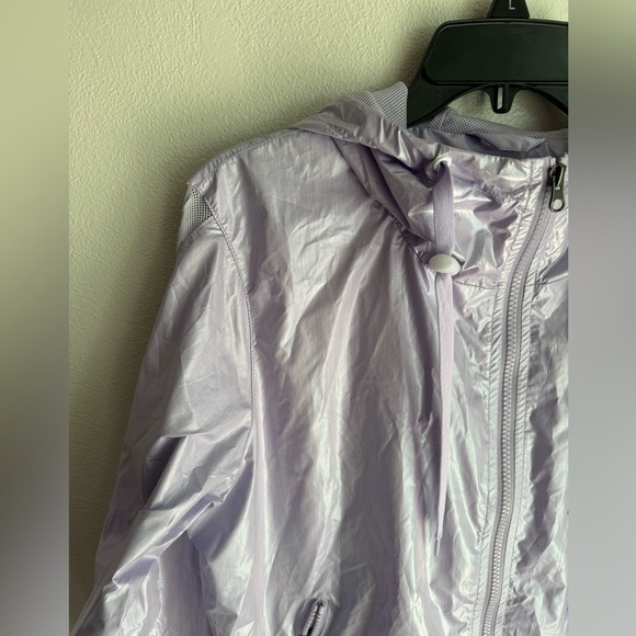 Zyia Active Lightweight Windbreaker Jacket - Picture 6 of 10